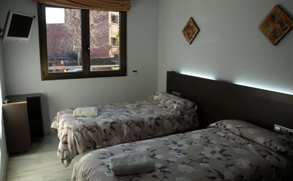 Aparthotel Del Golf Sant Cugat del Vallès Buitenkant foto