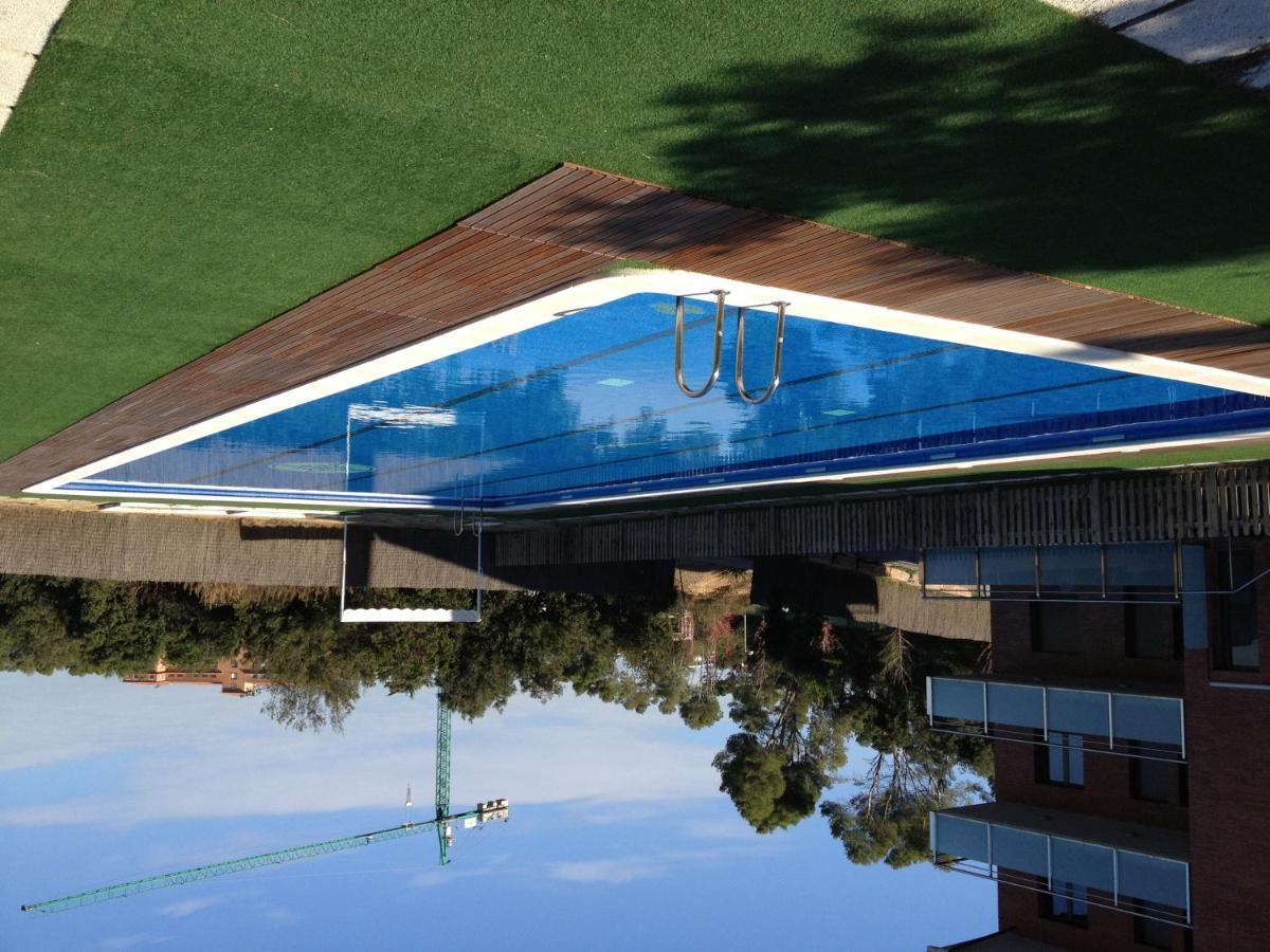 Aparthotel Del Golf Sant Cugat del Vallès Buitenkant foto
