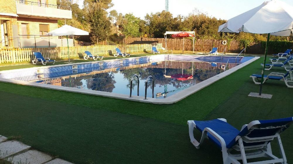 Aparthotel Del Golf Sant Cugat del Vallès Buitenkant foto