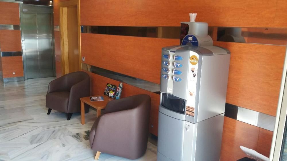 Aparthotel Del Golf Sant Cugat del Vallès Buitenkant foto