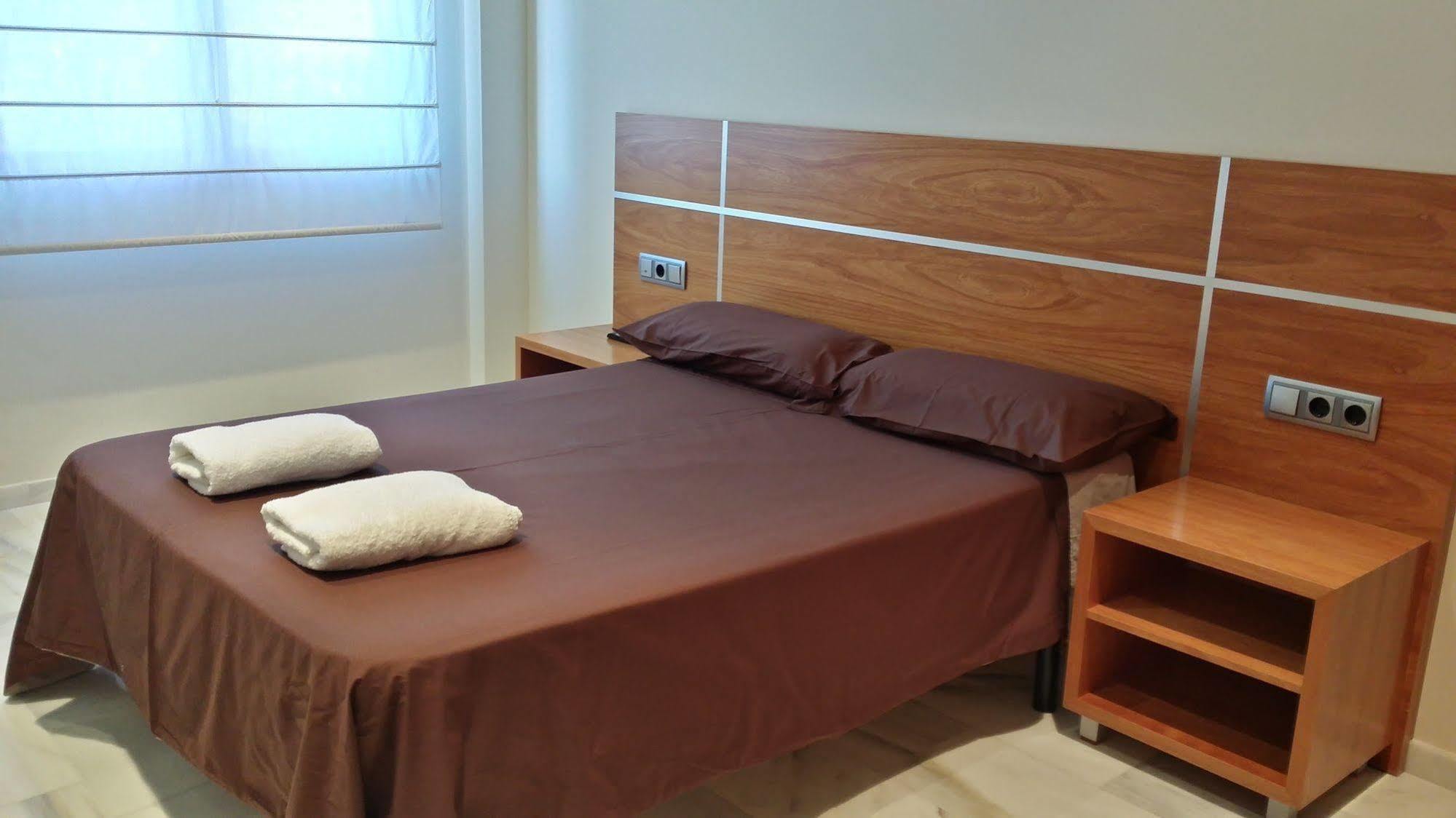 Aparthotel Del Golf Sant Cugat del Vallès Buitenkant foto