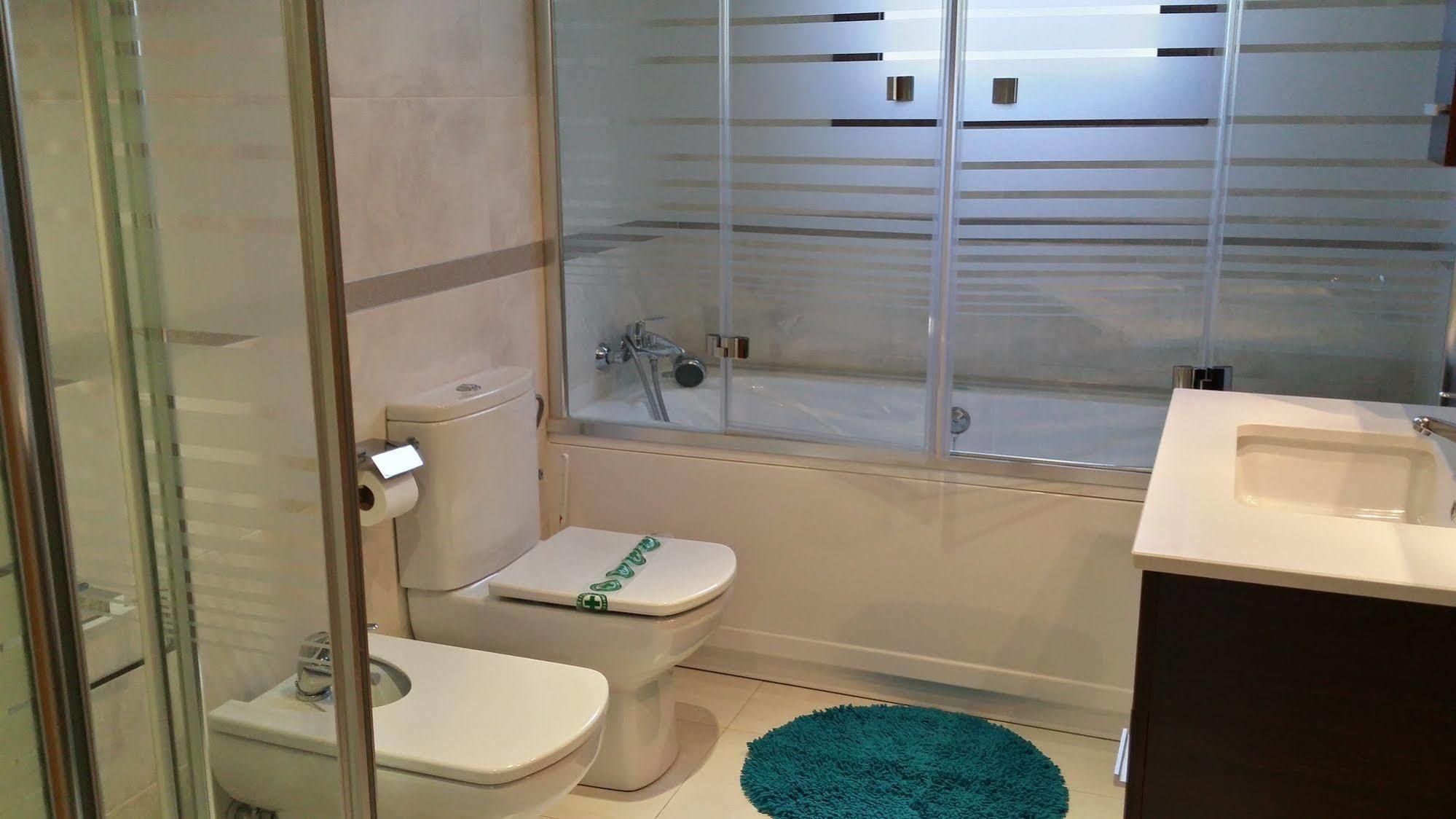 Aparthotel Del Golf Sant Cugat del Vallès Buitenkant foto
