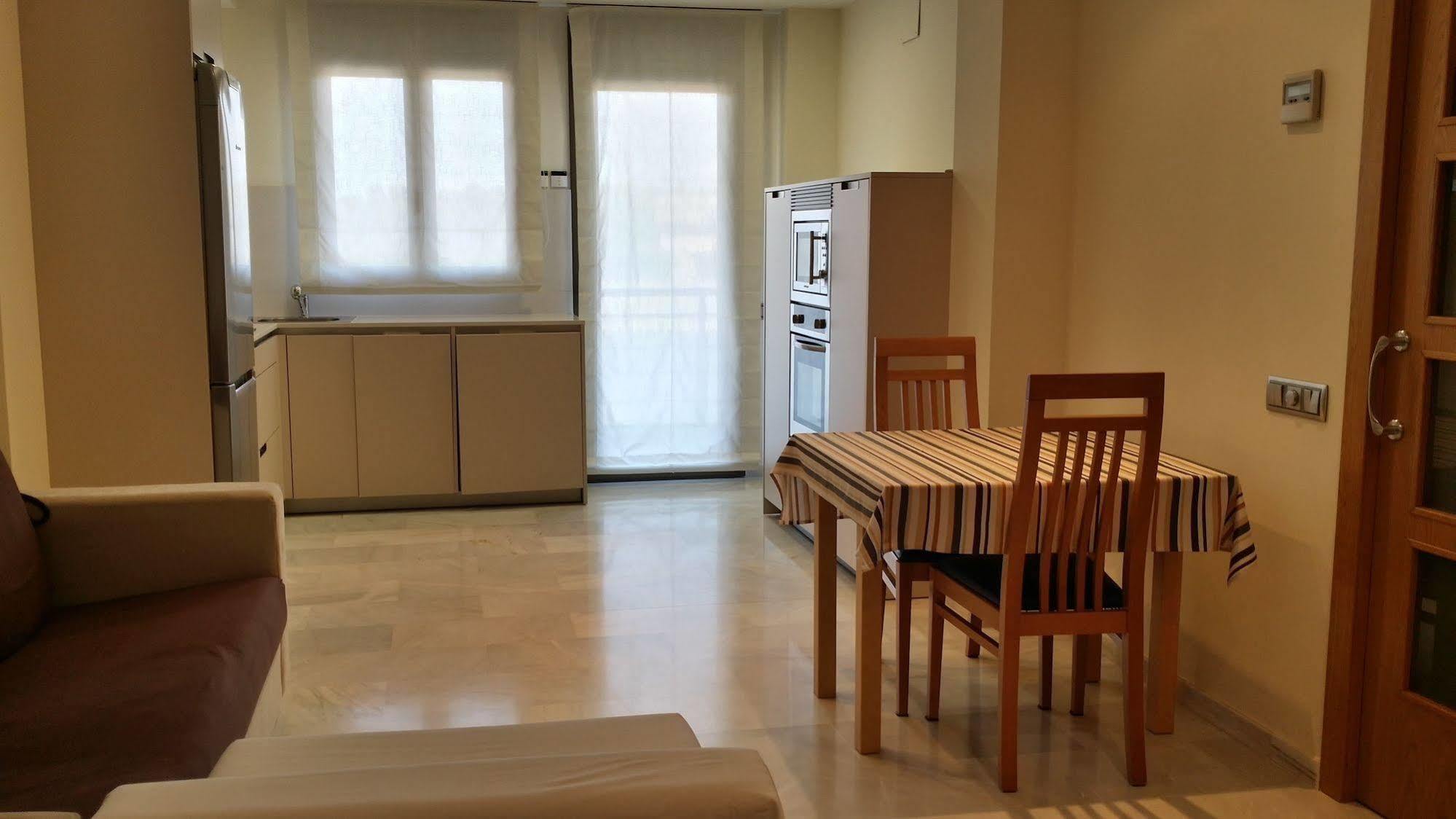 Aparthotel Del Golf Sant Cugat del Vallès Buitenkant foto
