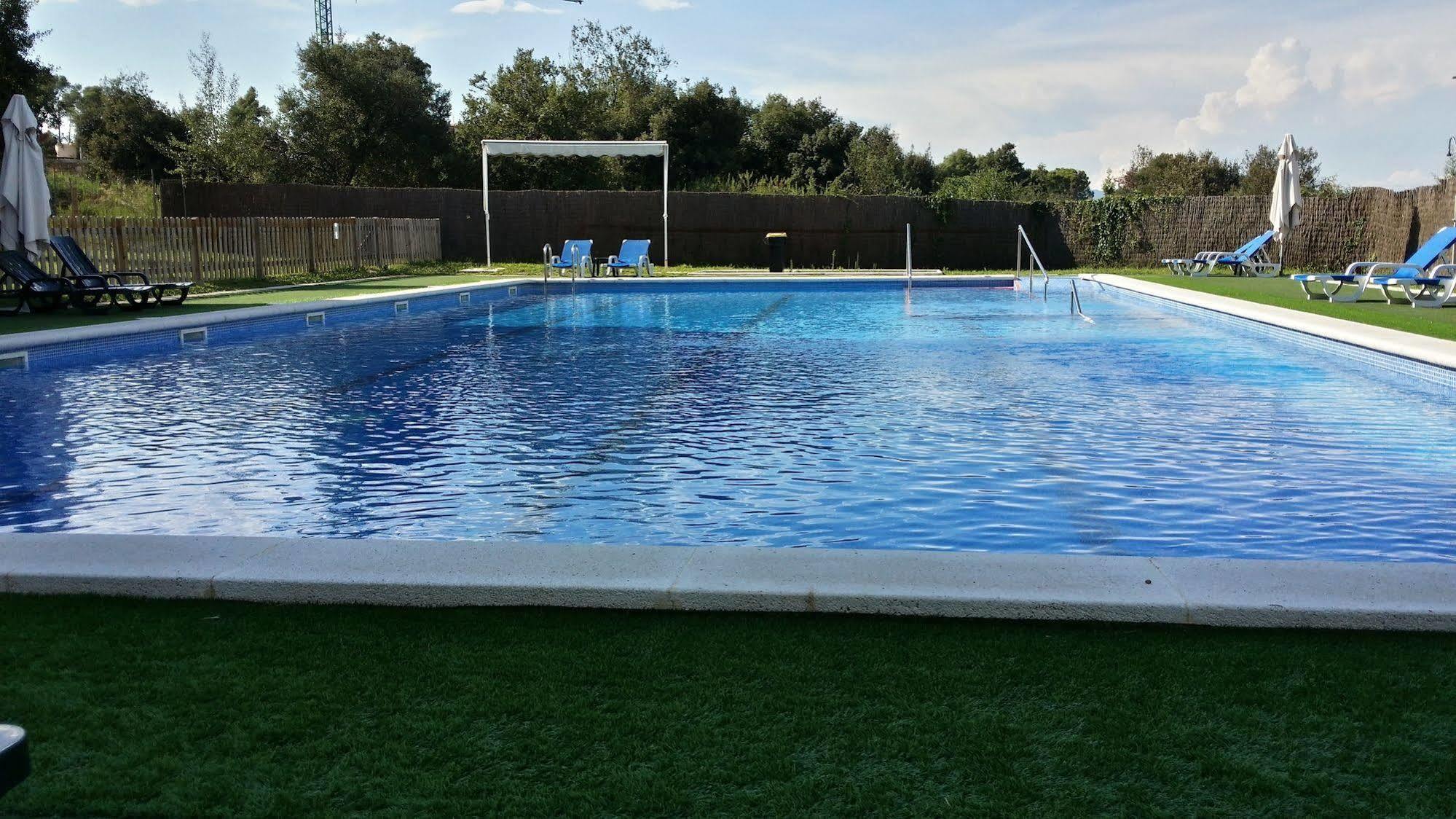 Aparthotel Del Golf Sant Cugat del Vallès Buitenkant foto