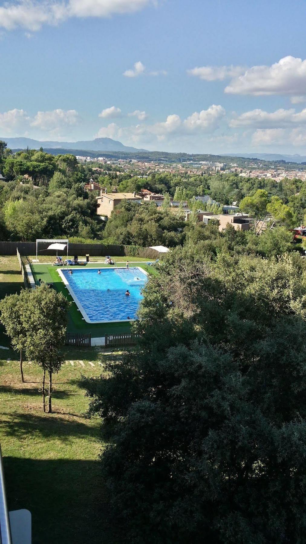 Aparthotel Del Golf Sant Cugat del Vallès Buitenkant foto